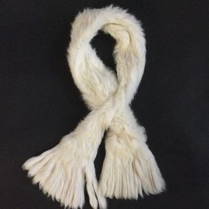 Crown Cap Superior 100% Rabbit Fur Scarf In A Rich Cream Color